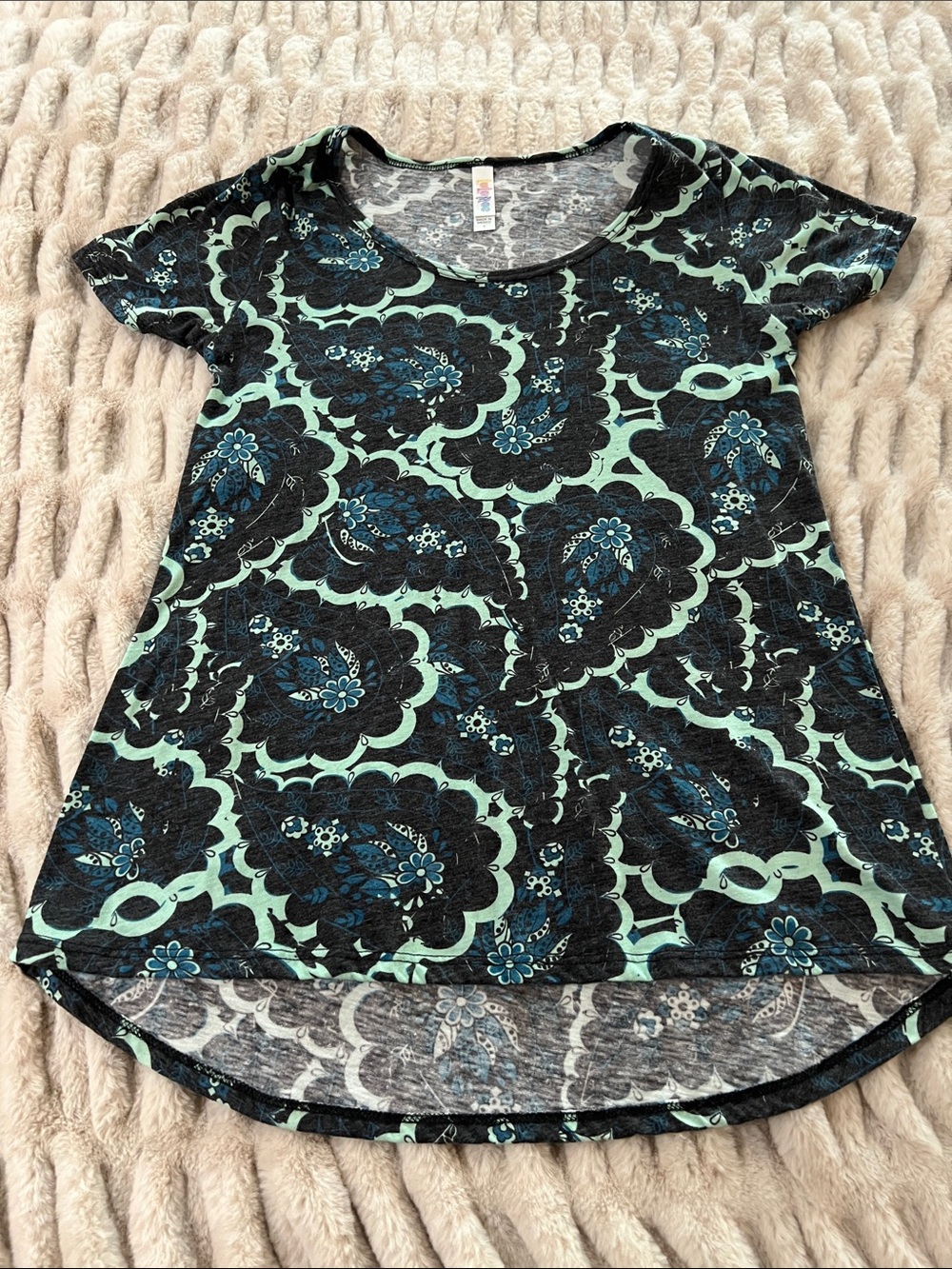 LuLaRoe Black & Mint Floral Scoop Neck Tunic
